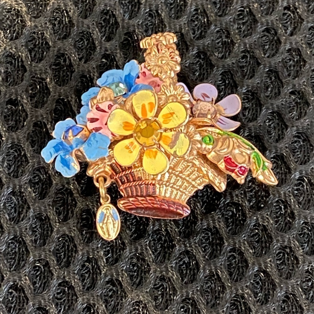 Y2K Virgin Mary Floral Basket Gold Tone Brooch Pin
